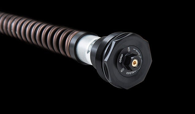 Öhlins NIX 30 前叉卡匣特寫